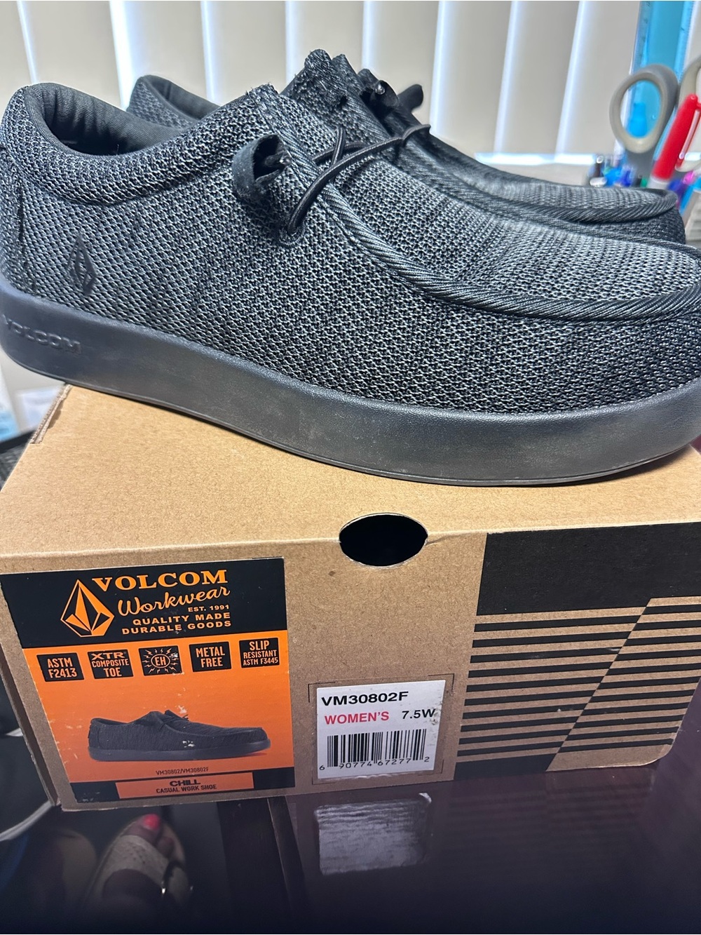 Volcom women’s STEEL TOE Black Knit Casual Slip-On Shoes